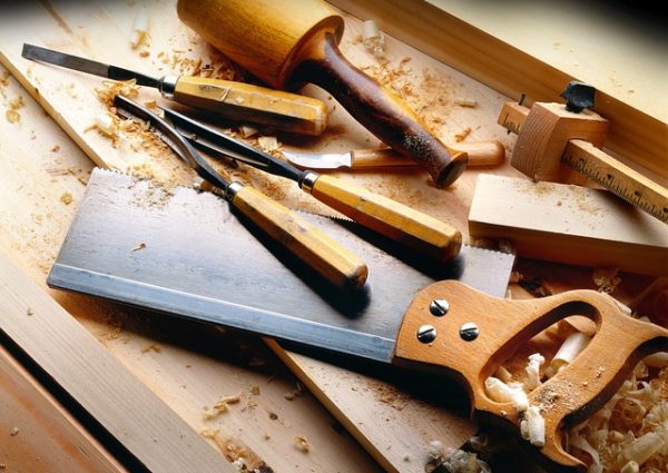 tools-gc0a6bafab_640